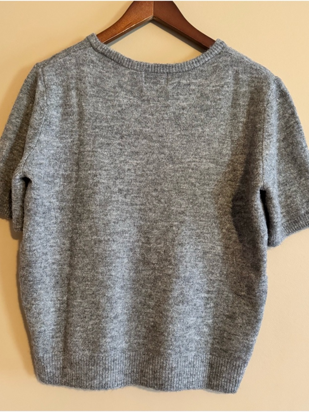 H&M Heather Gray Short-Sleeve Crewneck Sweater - Picture 2 of 3